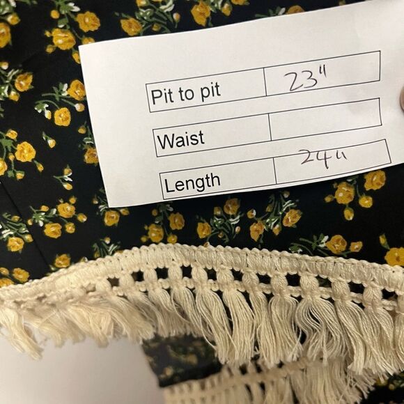 Bloomchic Strapless Top - Picture 7 of 7